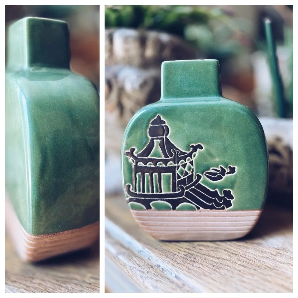 Vintage MCM Japanese Pagoda Vase Sage Green  and Ribbed Salmon 7.5”